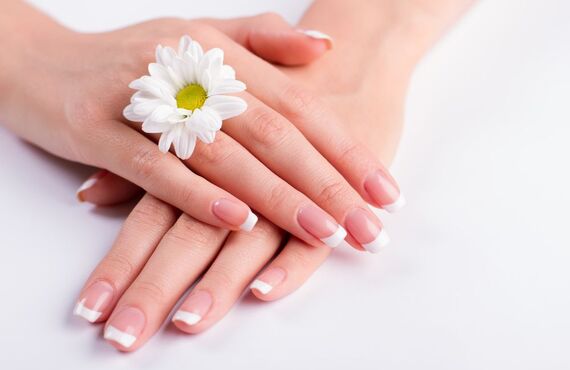 ジェルネイルで爪が薄くなる原因は？5つの対処法もご紹介