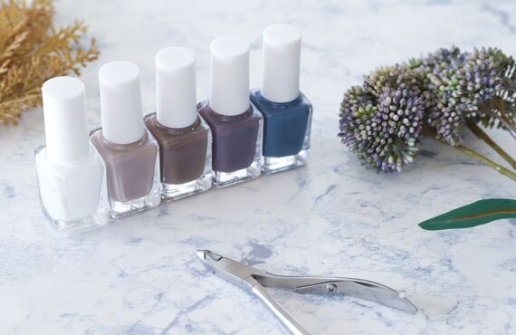 ネイルサロンでマニキュアを選ぶメリットは？注意点も解説